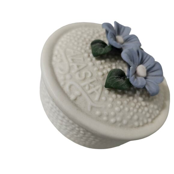 Arctic Kids of Alaska Blue Flower Trinket Dish Jar with Lid Ceramic Souvenir - Picture 2 of 7